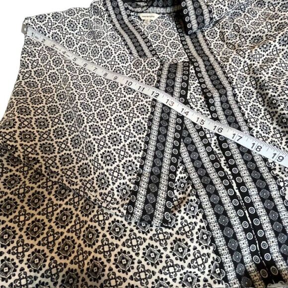 Max Studio Kimono Black and White Medallion Print Small (Will Fit Many Sizes) - Picture 10 of 12